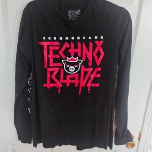 Black Long Sleeve Tee